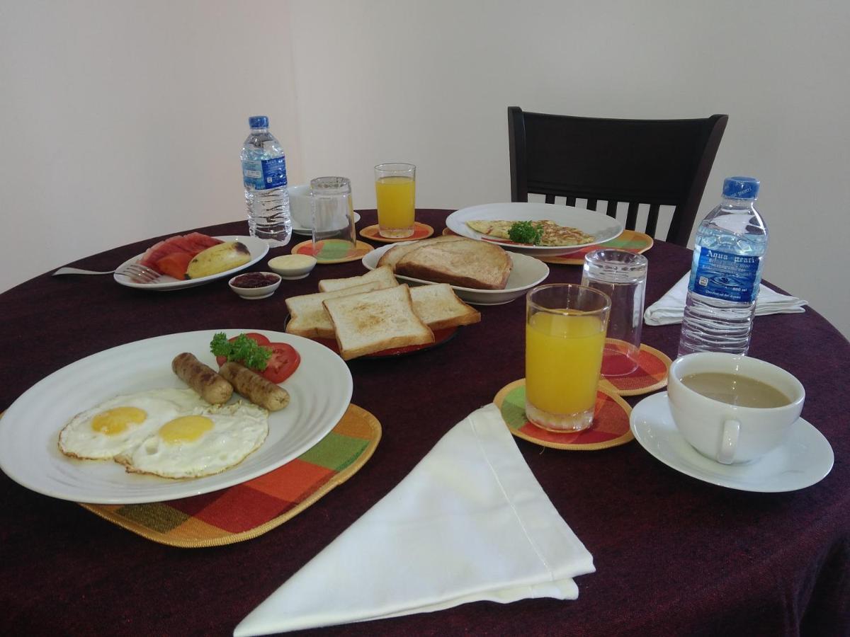 Queens Airport Residence Негомбо Экстерьер фото